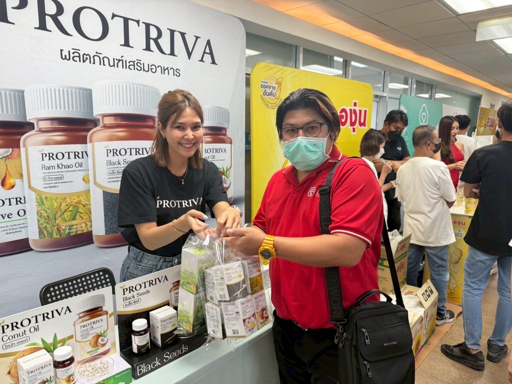 โรงบาลสำโรง 4 บริษัท นิวทริชั่น ไซเอนซ์ แลบบอราทอรี่ (ประเทศไทย) จำกัด หรือโปรทริว่า (Protriva) ผู้นำด้านผลิตภัณฑ์เสริมอาหารเพื่อสุขภาพ เข้าร่วมกิจกรรม Health Fair @Hospital Roadshow 2025 ณ โรงพยาบาลสำโรงการแพทย์ เมื่อวันศุกร์ที่ 30 พฤษภาคม พ.ศ. 2568 ที่ผ่านมา เพื่อร่วมสร้างสังคมที่ใส่ใจสุขภาพ ผ่านกิจกรรมให้ความรู้ในบรรยากาศที่เข้าถึงง่าย ครบครัน และเป็นกันเอง